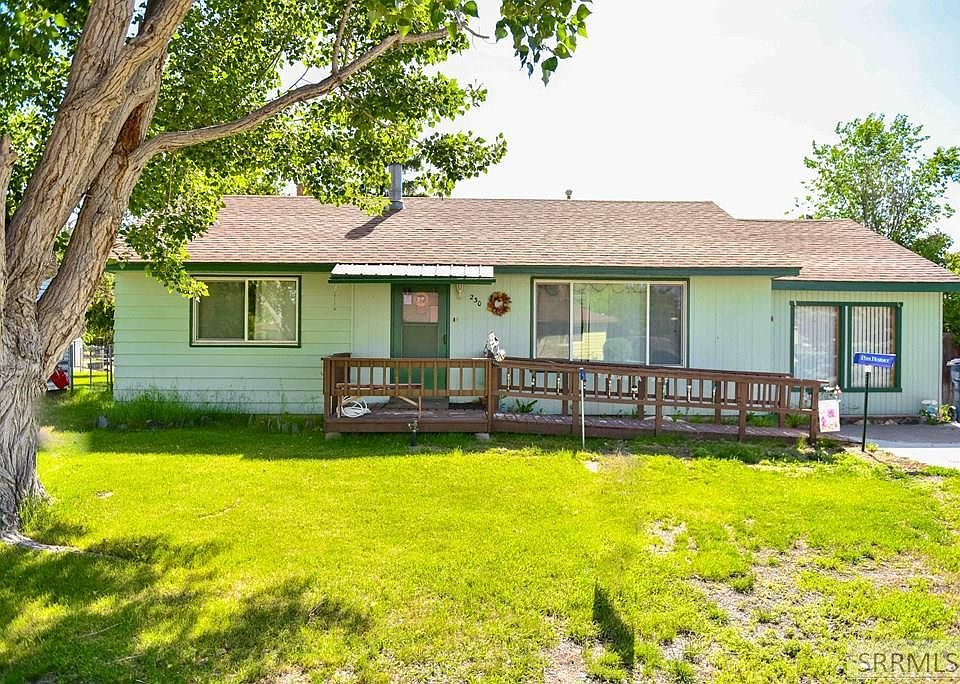 1st image of 230 Louise Dr