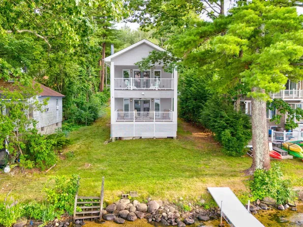 26 Beaver Lake Avenue, Derry, NH 03038