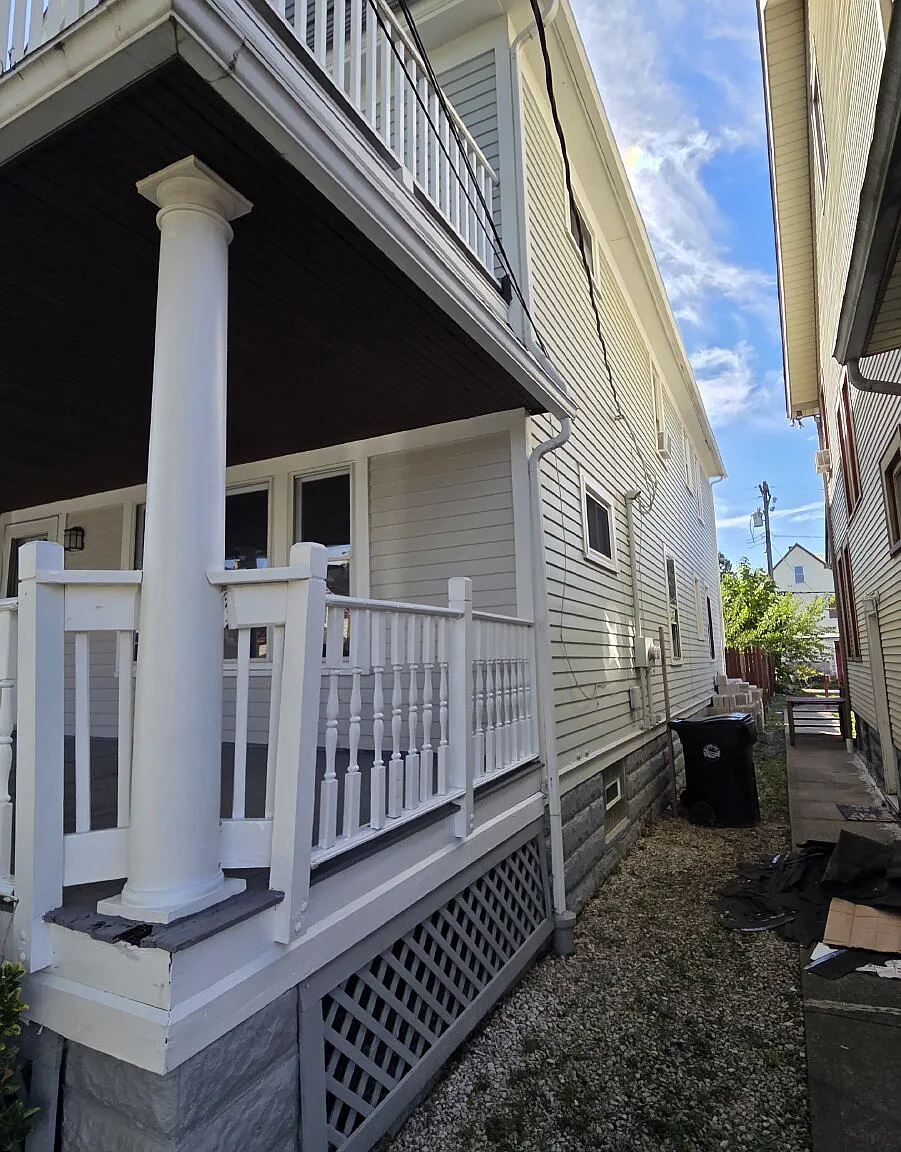 2 bed, 1.0 bath, $900 — Photo 3