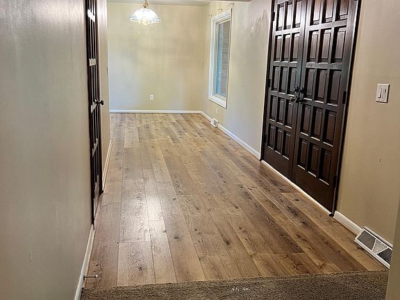 3rd image of 108 Wildwood Dr