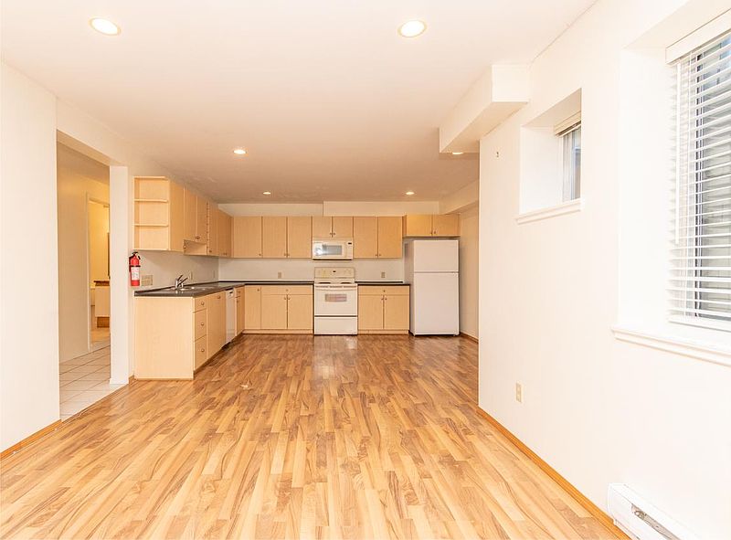 West Vancouver House for rent - 2 Bedrooms in West Vancouver