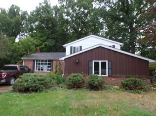 13582 Sherwood Cir, Garfield Heights, OH 44125