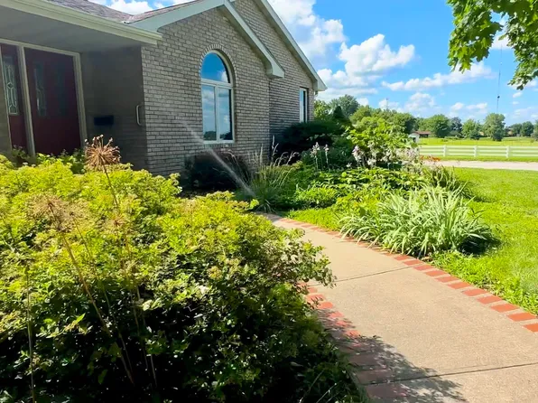 1608 Illinois St, Bedford, IA 50833