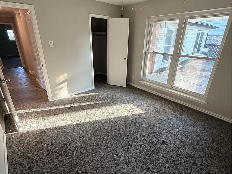511 Rosewood Dr — Photo 11