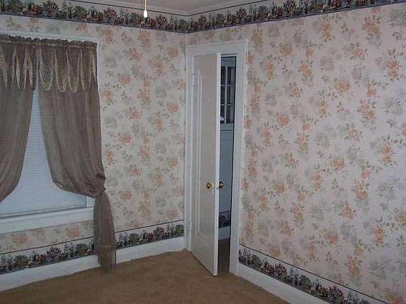 Upstairs Bedroom 1