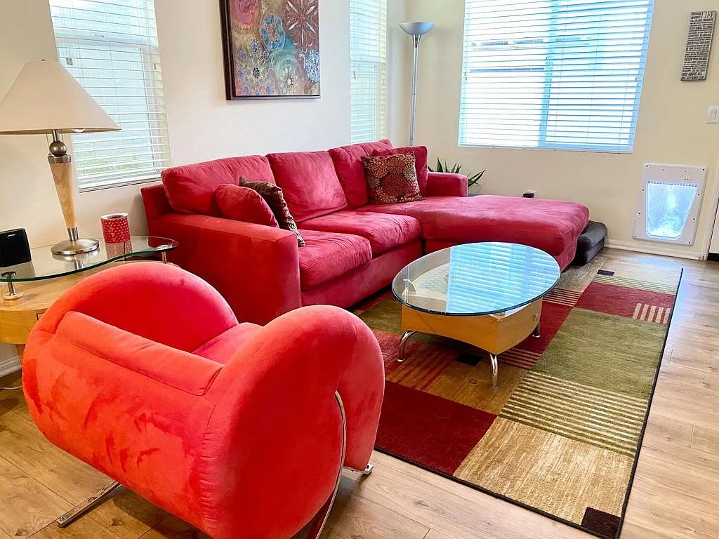 3 bed, 2.5 bath, 1574 sqft, $2,800 — Photo 4