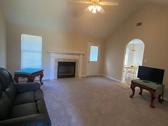 4th image of 2551 Winterville Dr