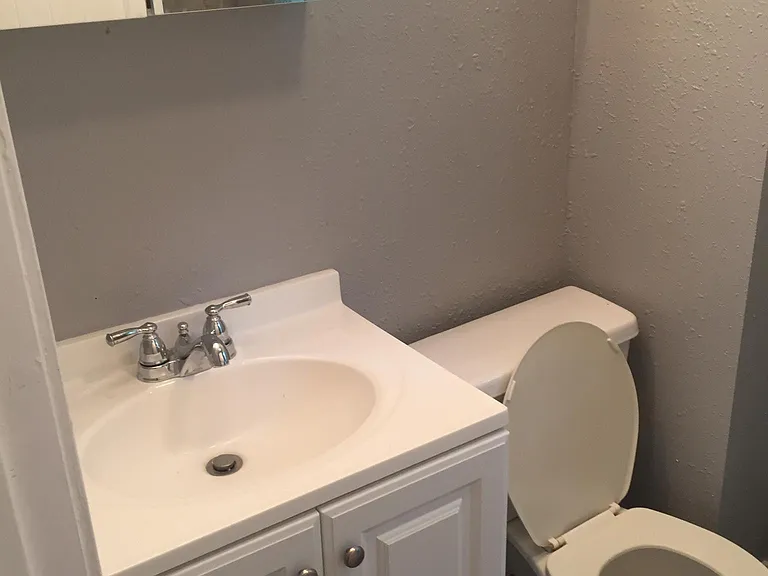 2518 Madison Ave — Photo 2
