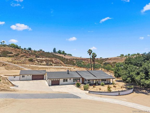 3rd image of 37200 Mesa Rd