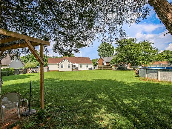 4th image of 224 Wellington Way