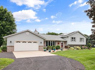 5447 Netherwood Rd, Oregon, WI 53575
