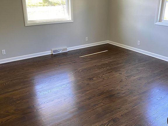 5th image of 204 Hicks Ln #0