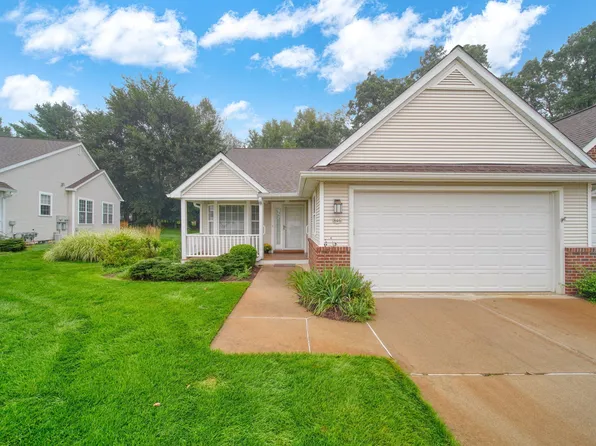846 E Barrington Cir, Jackson, MI 49203