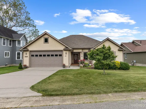 22 Linn Garden Ln, Swannanoa, NC 28778