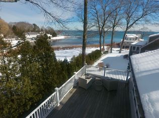 24 Wadsworth Ln, Duxbury, MA 02332