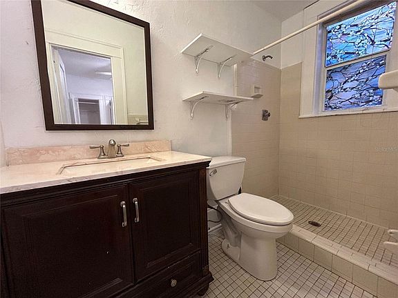 3rd image of 1727 Ringling Blvd