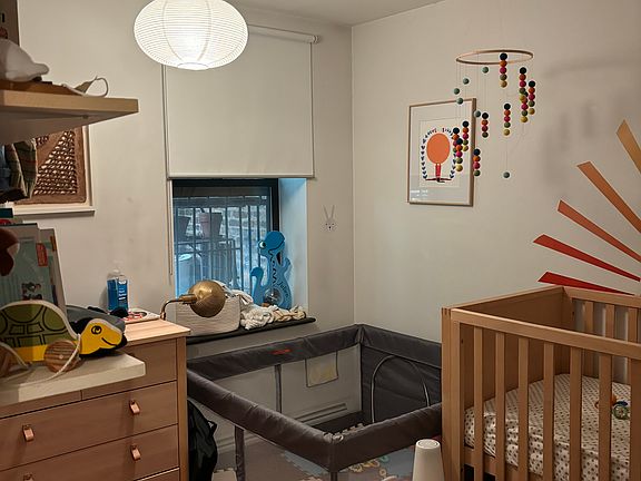 4th image of 232 Vernon Ave APT 1