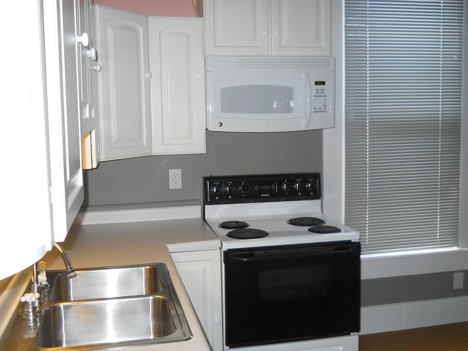 1st image of 1309 E 10th St #1