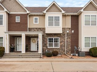 205 63rd St #20104, West Des Moines, IA 50266