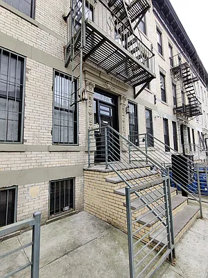 Rented by Signature Property Realty | media 24