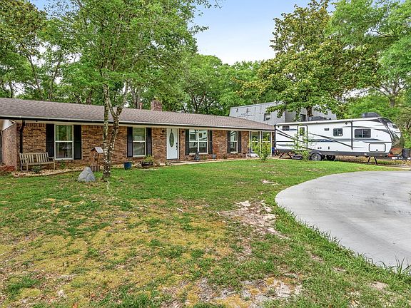 3rd image of 2442 Duncan Dr