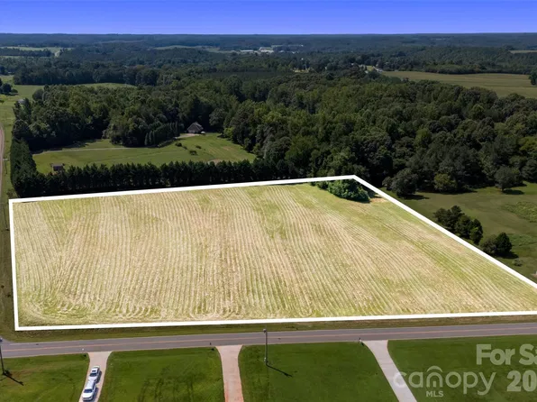 146 Rimrock Rd, Harmony, NC 28634