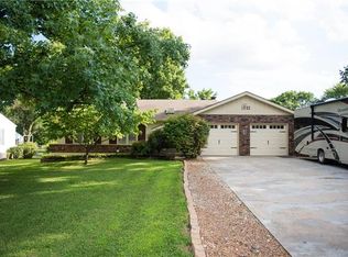 1003 Dewey St, Grandview, MO 64030