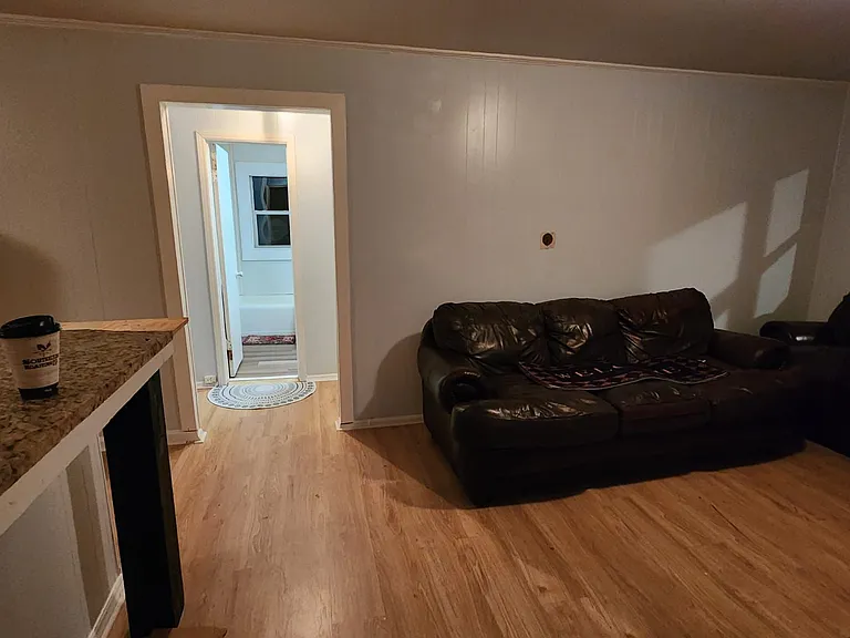 910 Hill Ter — Photo 10