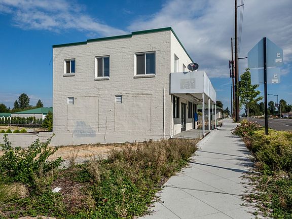 3rd image of 2316 Meridian Ave E