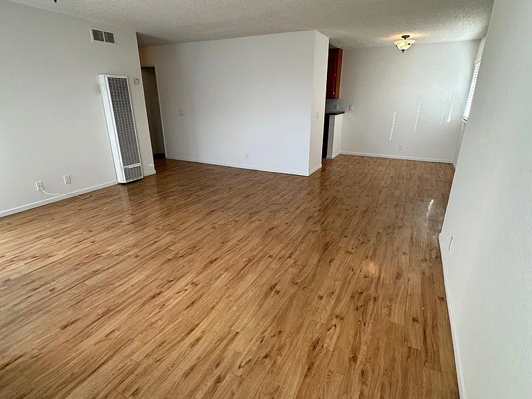 1061 Raymond Ave #304 — Photo 12