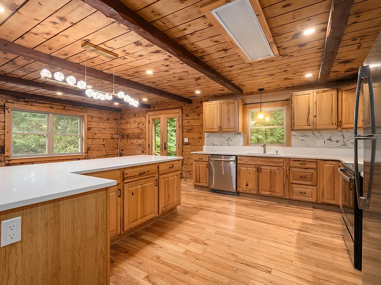 56 Parmenter Ln — Photo 15