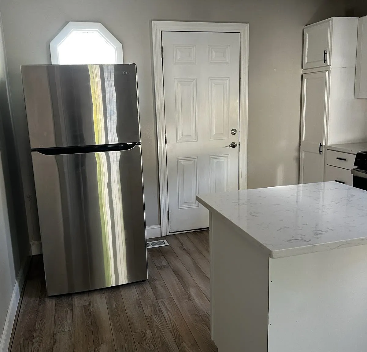 2402 Brasher Ave — Photo 2