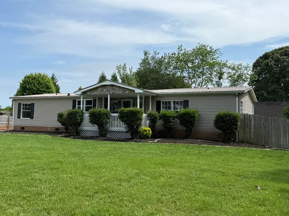 1489 Kelley Ct, Conover, NC 28613