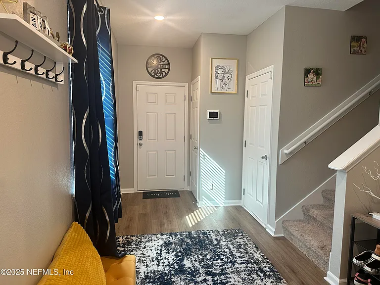 9804 Fiddleback Ln — Photo 2