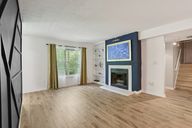 Glenleaf Dr-1804-006.jpg