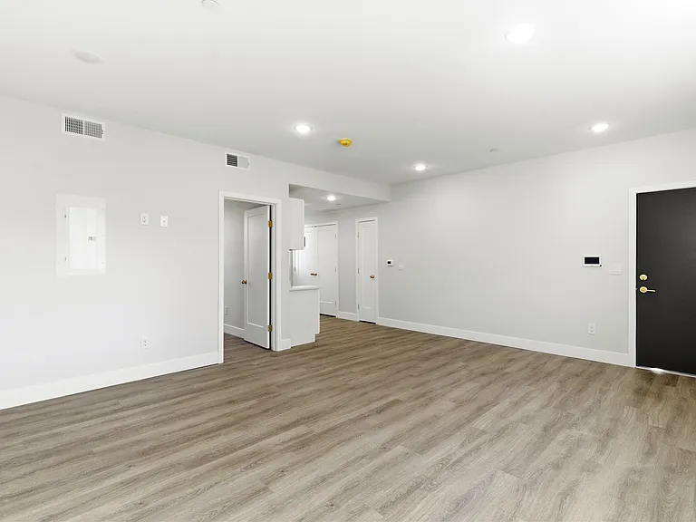 5137 Master St #1B — Photo 2
