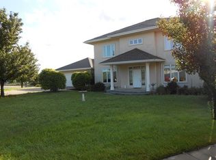 4104 Berkshire Cir, Manhattan, KS 66503