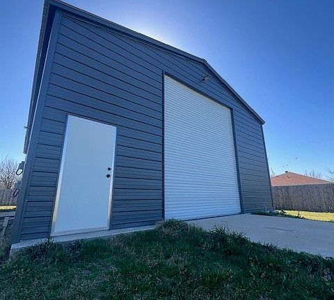 2nd image of 2225 S Bridgefarmer Rd