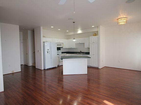 2nd image of 92-1123 Panana St APT 103