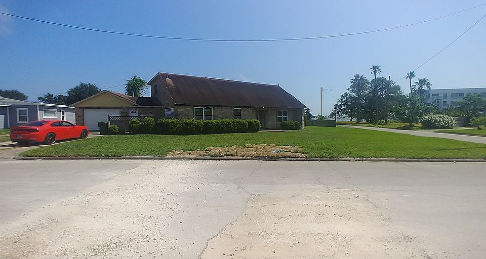 1st image of 1402 Bayou Shore Dr