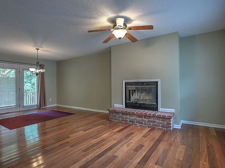 206 Windridge Colony — Photo 14