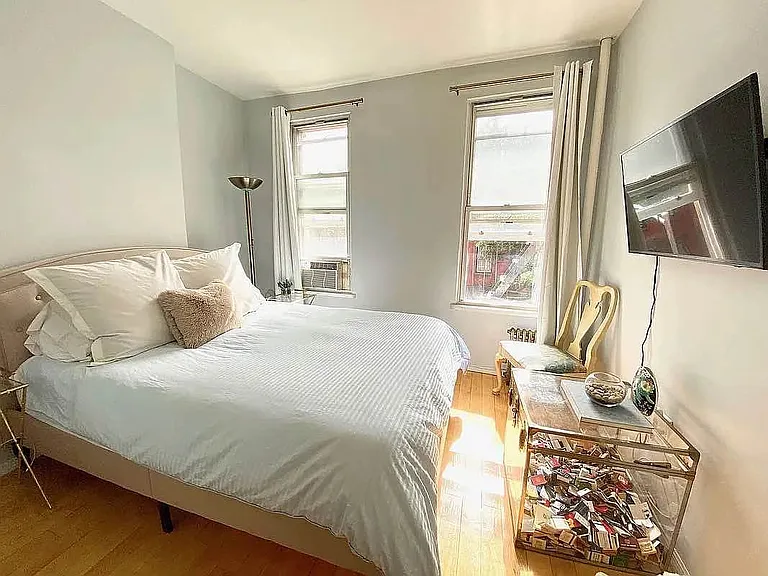 257 W 12th St #3E — Photo 5