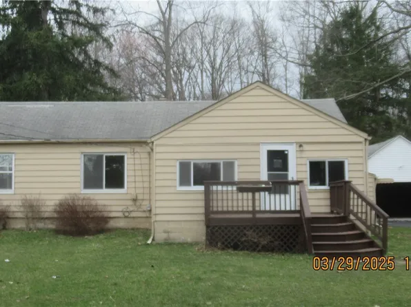 36505 Pettibone Rd, Solon, OH 44139