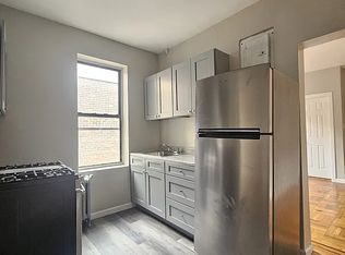 32-52 41st St #4C, Astoria, NY 11103
