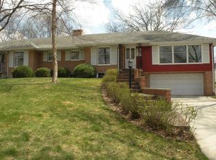 740 Harmony Ln SW, Hutchinson, MN 55350