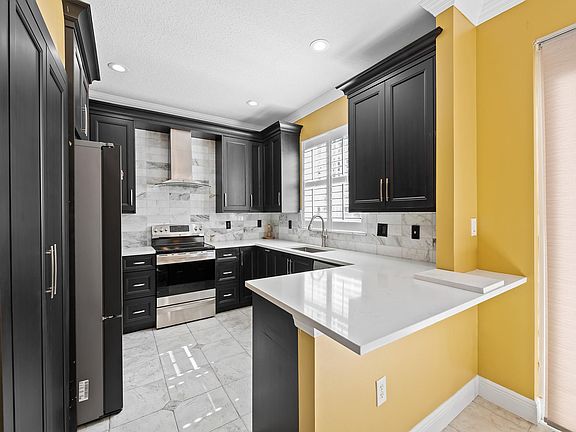 5th image of 5363 NW 125th Avenue
