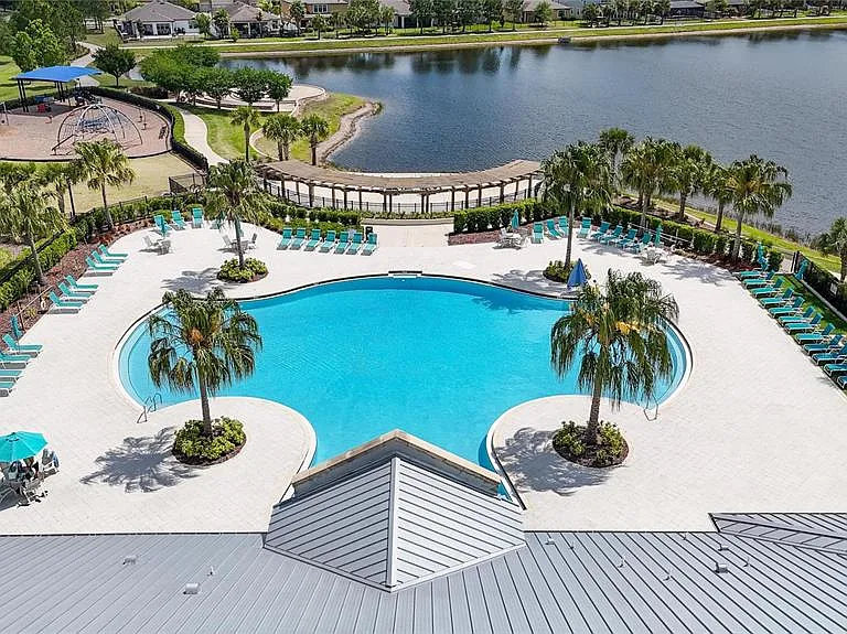 11176 Leland Groves Dr — Photo 90