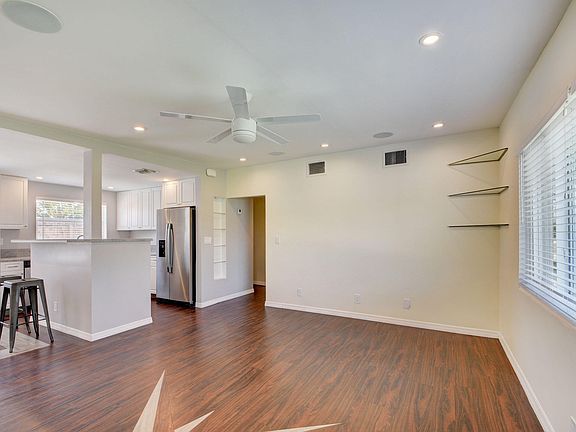 4th image of 1225 Lake Geneva Drive