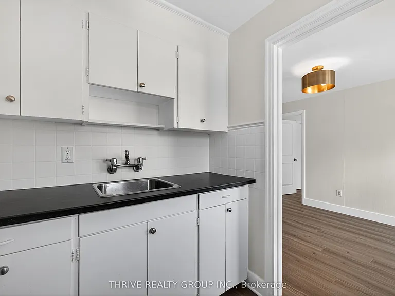 245 Maitland St #6 — Photo 8