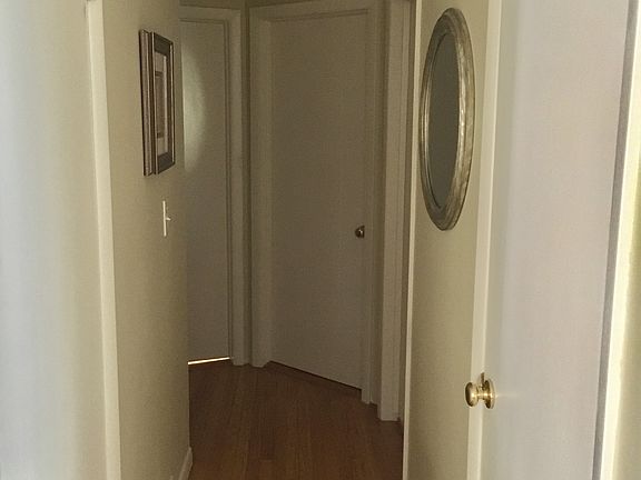 Hallway to bedrooms and bath